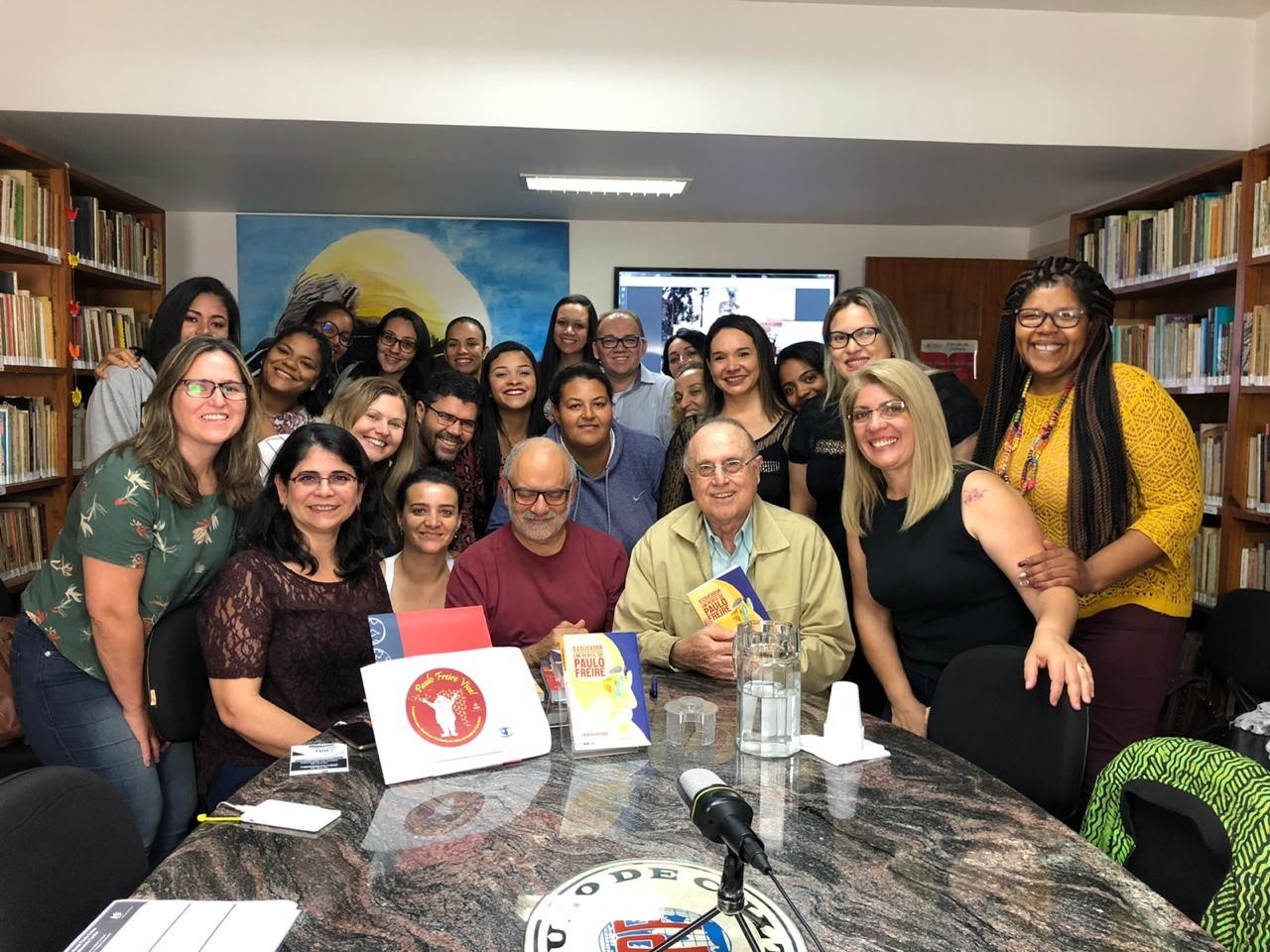 Alunas de Pedagogia visitam Instituto Paulo Freire