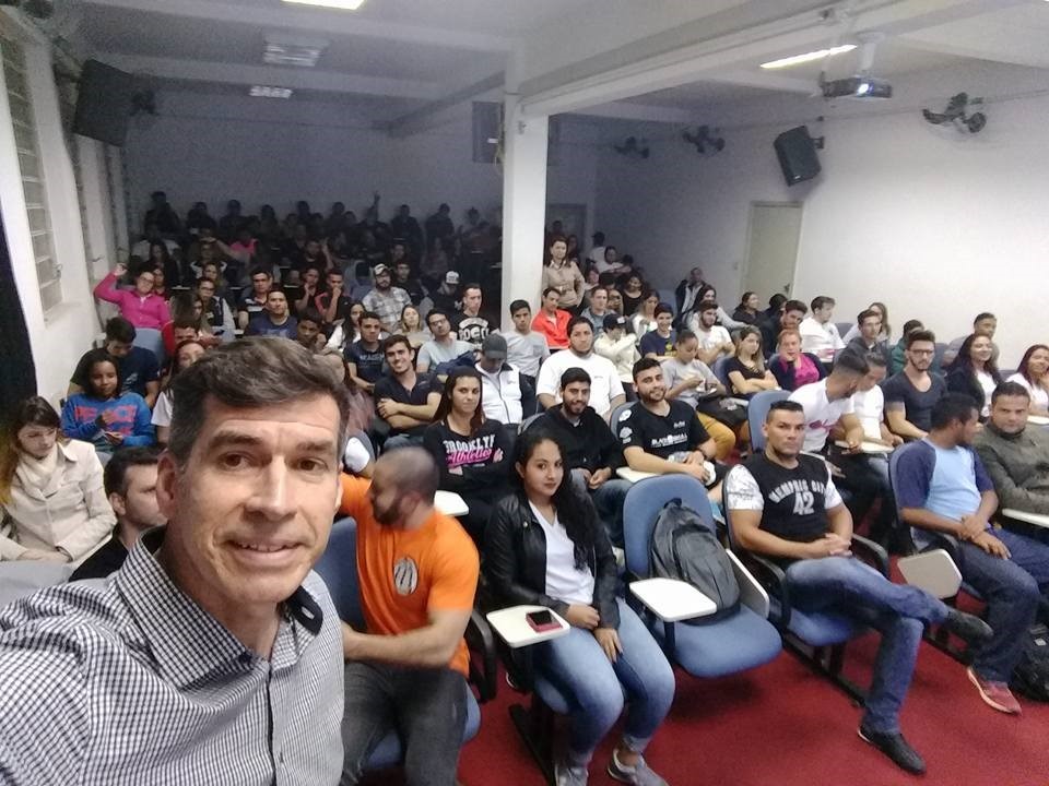 O Curso de Educação Física realizou a Semana de Educação Física 2016 em outubro passado 4